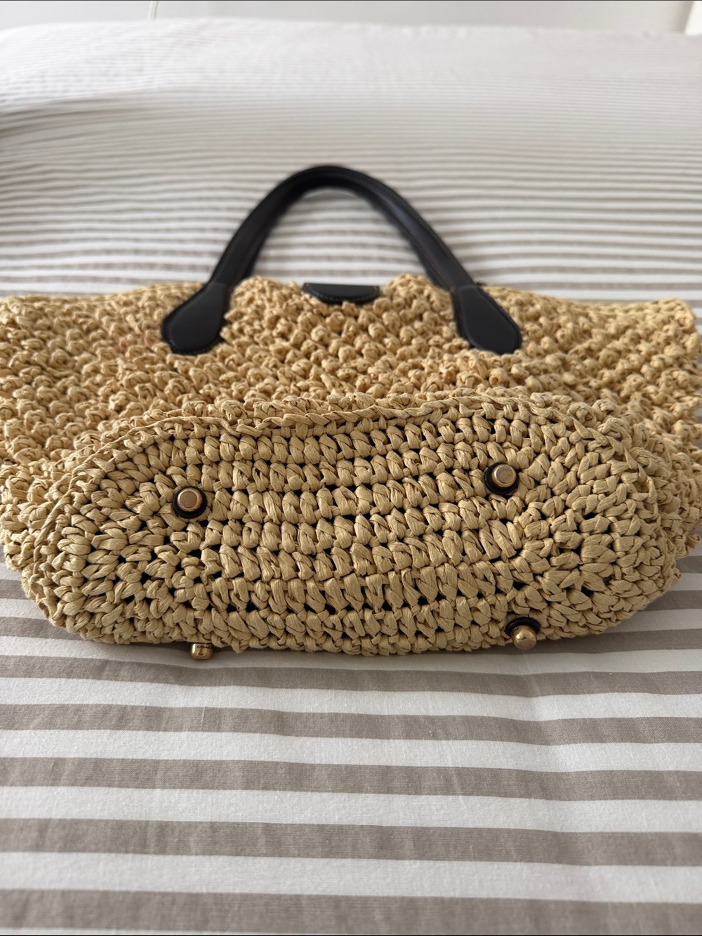 Coach Beige Straw Tote with Black Leather Handles and Gold 'C' Accent - Picture 3 of 6